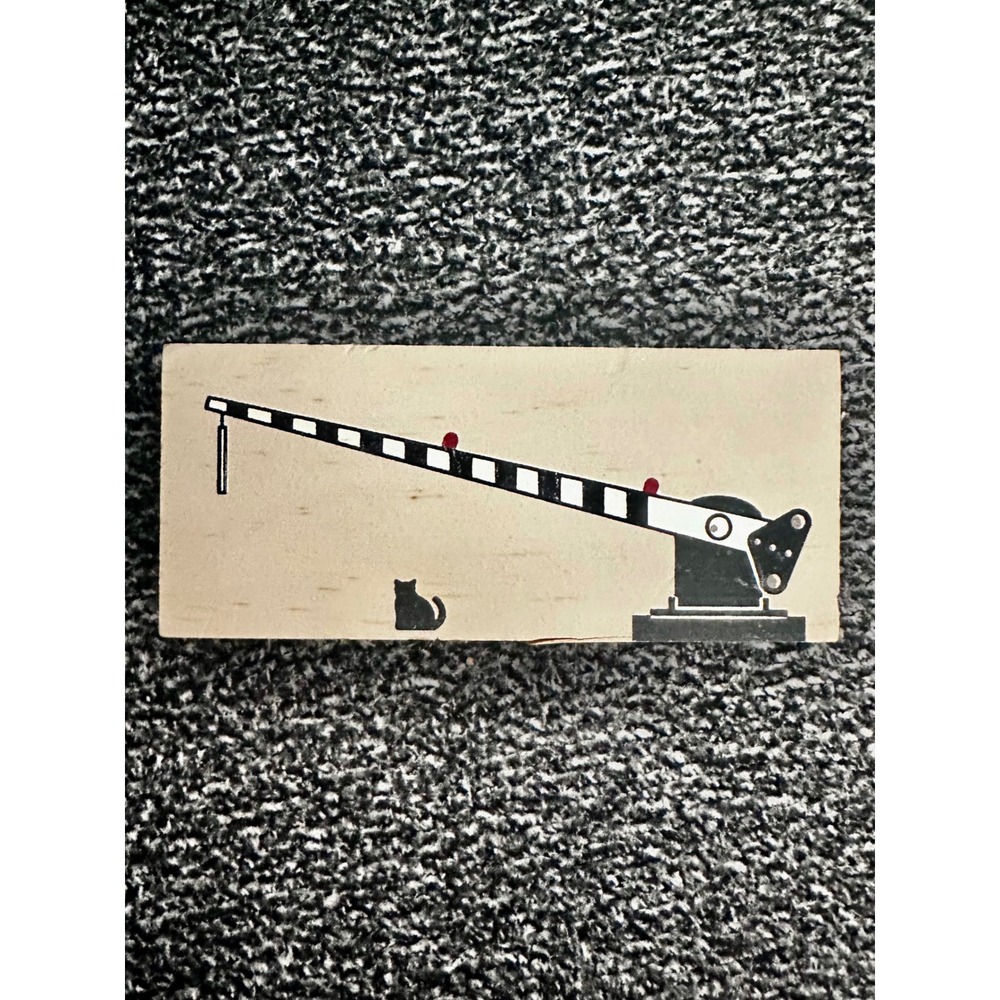 The Cat's Meow Village Lionel Operating Crossing Gate 252 Wooden Shelf Sitter